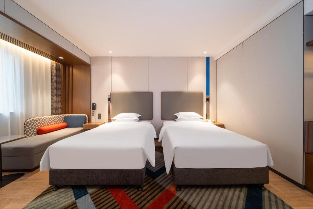 Standard Twin Room with Two Twin Beds room - Image 1