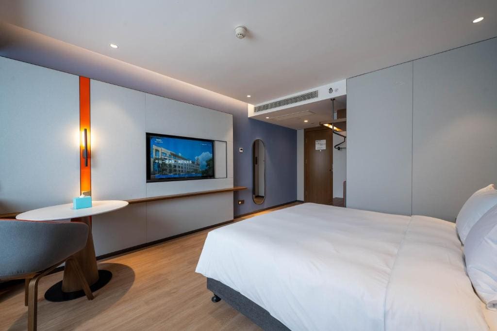Standard King Room with Extra Floor Space room - Image 2