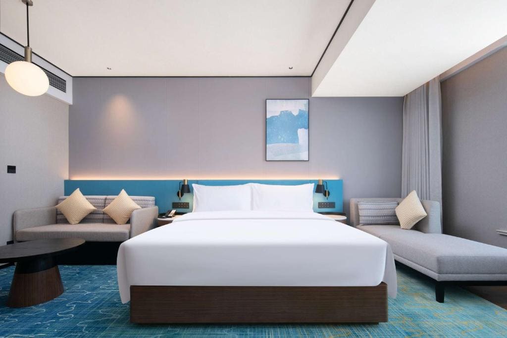 Deluxe King Room room - Image 1