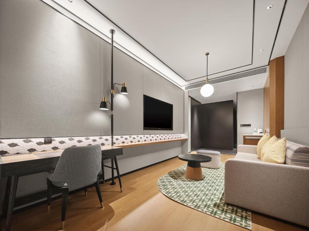 Deluxe King Suite room - Image 1