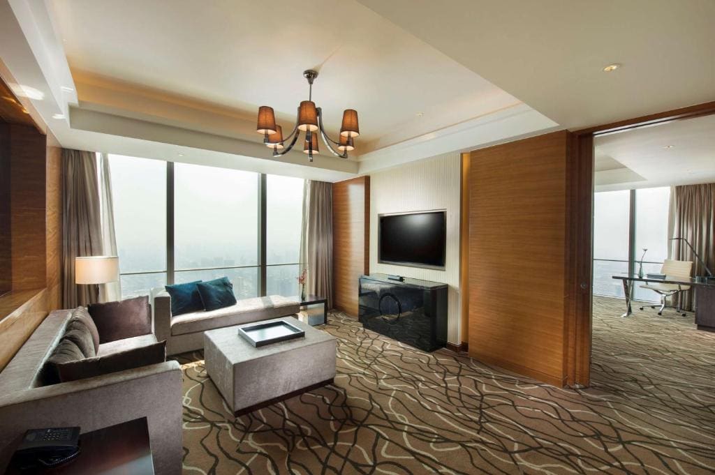 Executive Suite room - Image 2