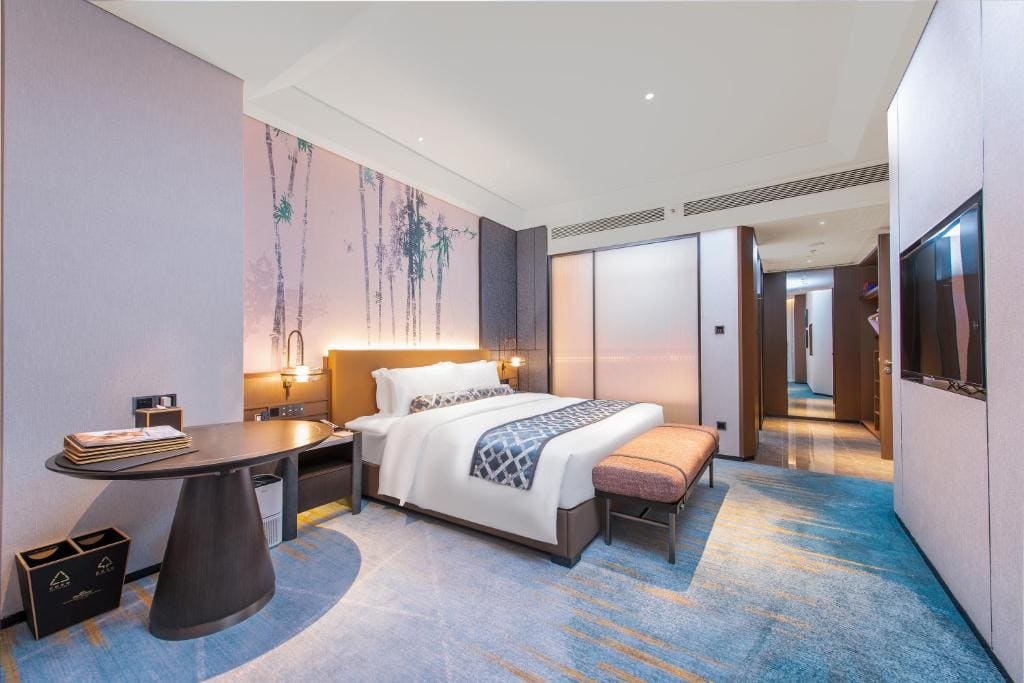 Standard King Suite - Non-Smoking room - Image 1