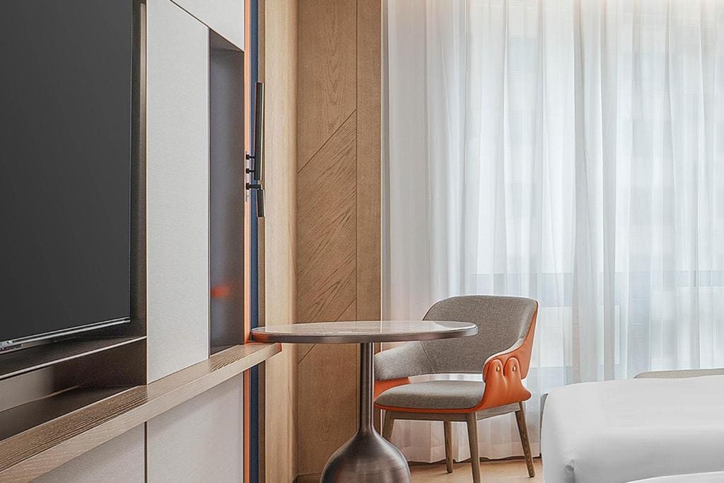 Standard King Room - Accessible room - Image 1
