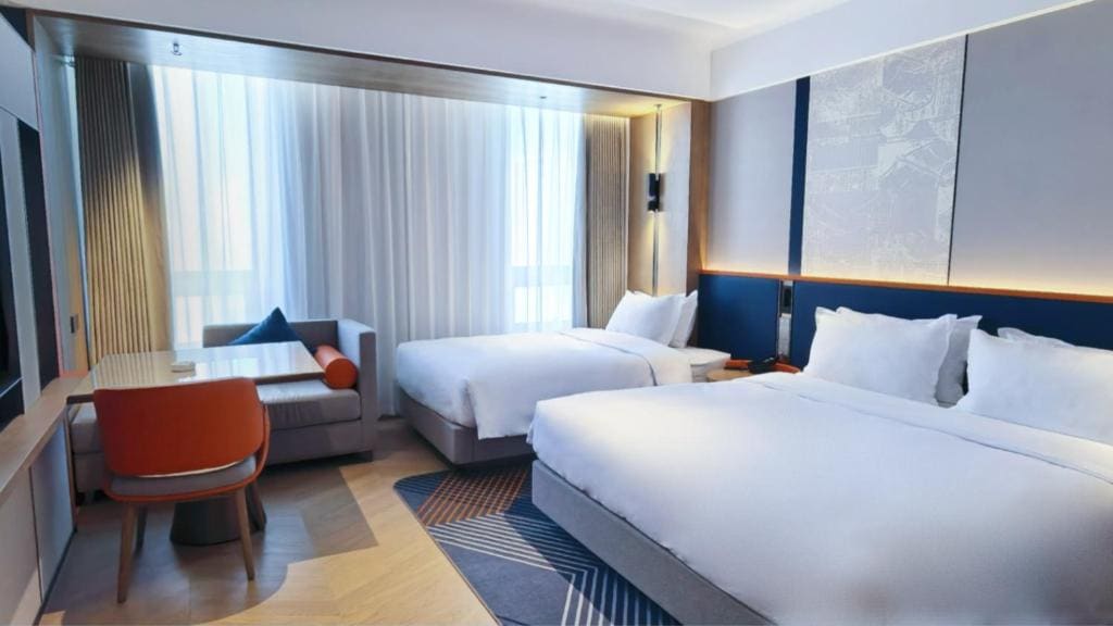 Standard King Room - Extra Floor Space room - Image 1