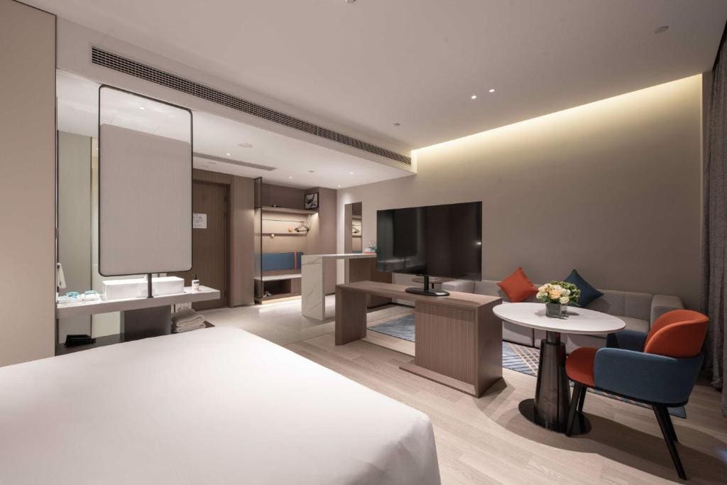 King Suite room - Image 2