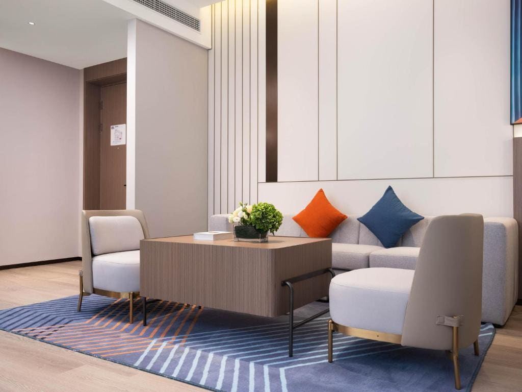 King Suite with City View room - Image 1
