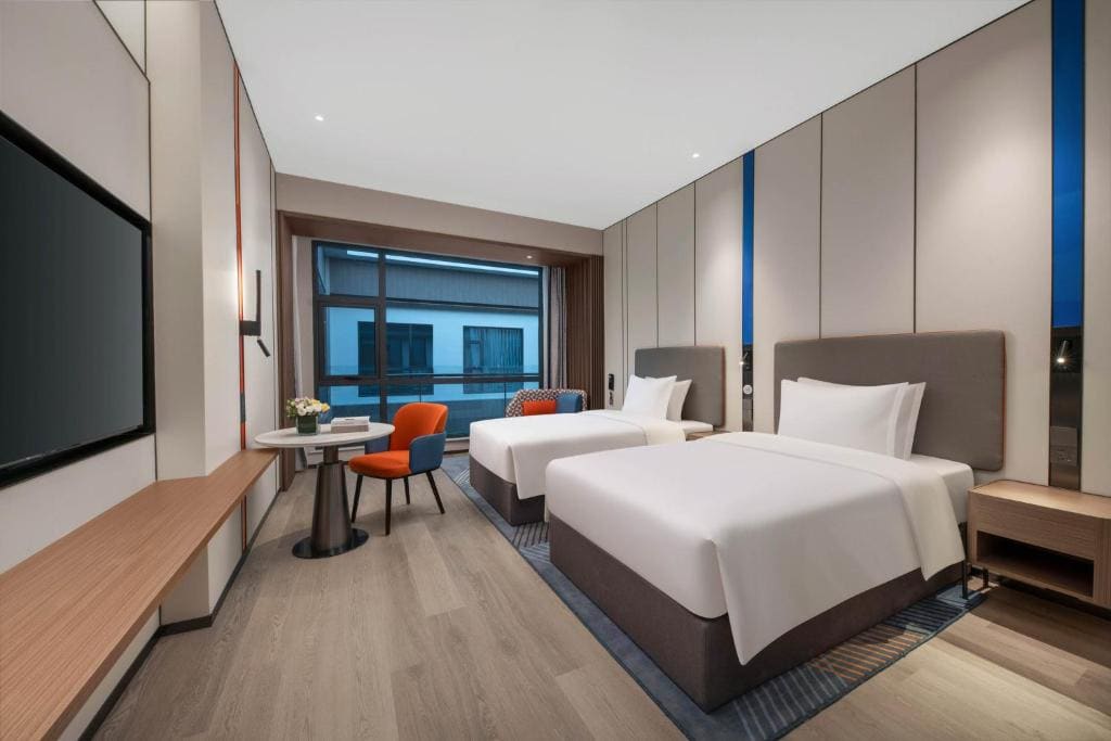 Standard Double Room with Two Double Beds room - Image 2