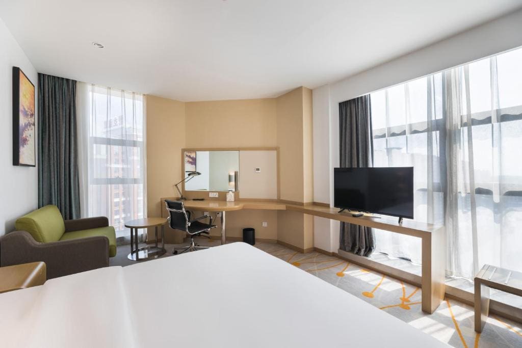 Standard King Room with Extra Space room - Image 2