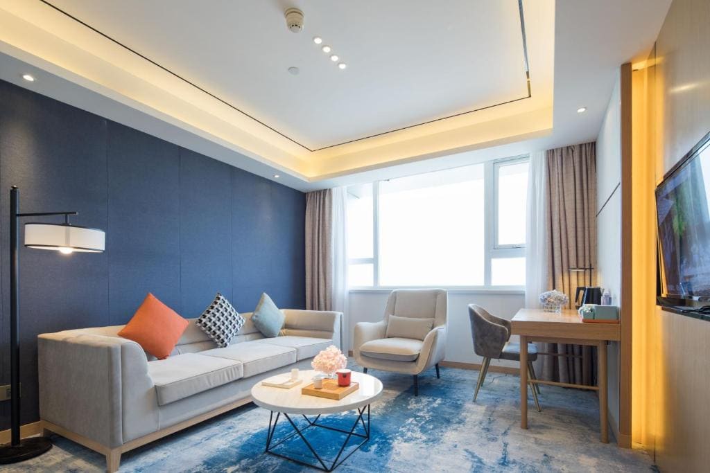 King Suite room - Image 3