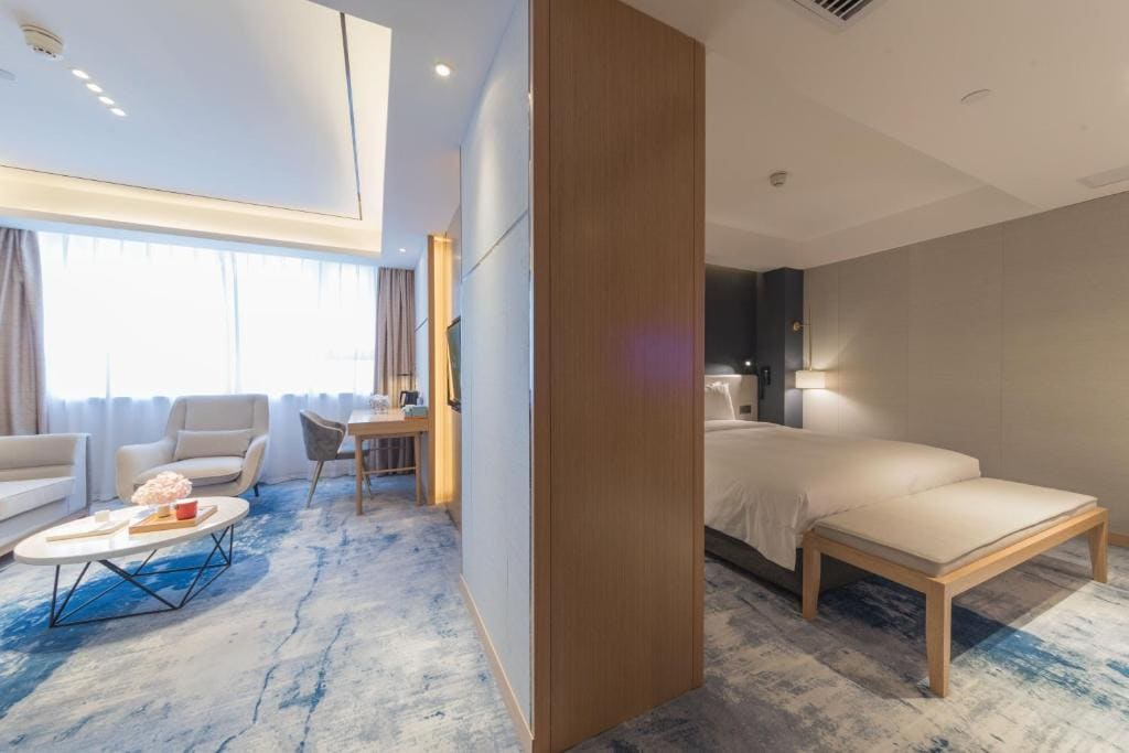 King Suite room - Image 2