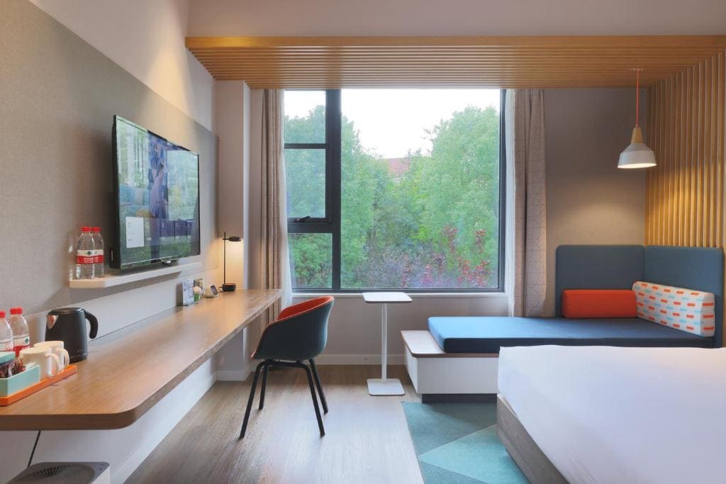 Standard King Room with Garden View room - Image 1