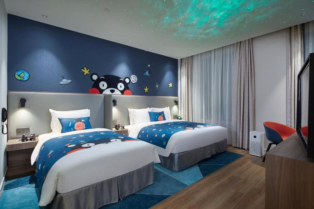 Standard Room with One King and One Single Bed - Kid Theme room - Image 2