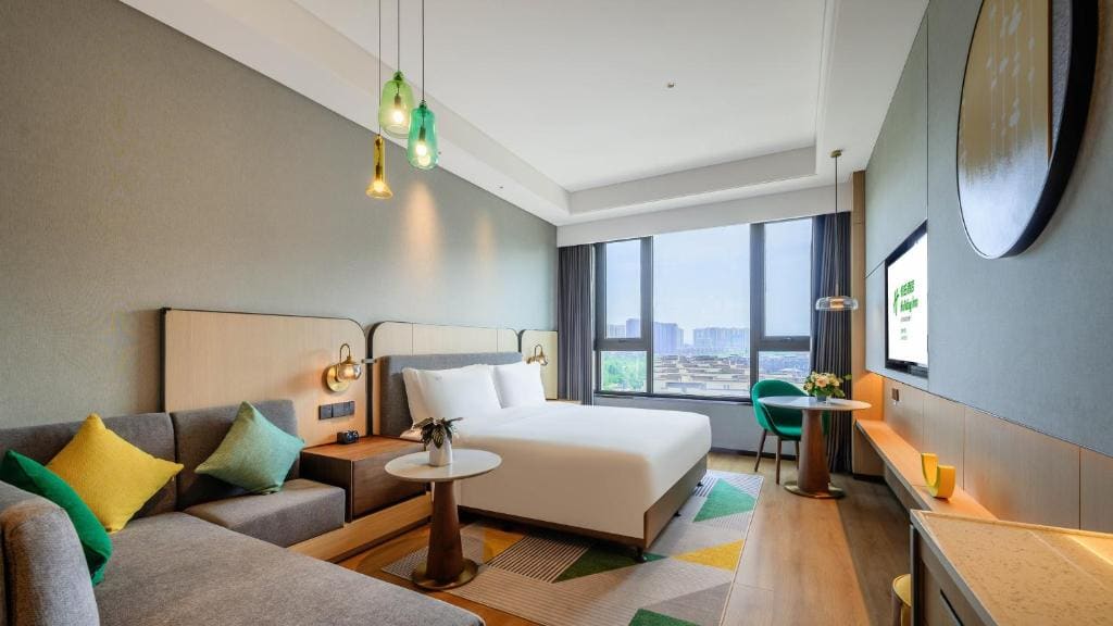 Standard King Room - High Floor room - Image 1