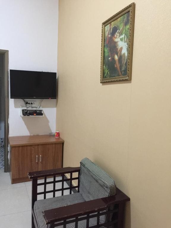 Twin Room with Private Bathroom room - Image 3