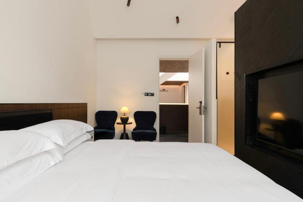 Double Room with Terrace room - Image 2