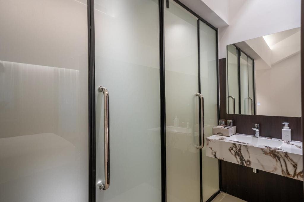 Standard Double Room room - Image 2