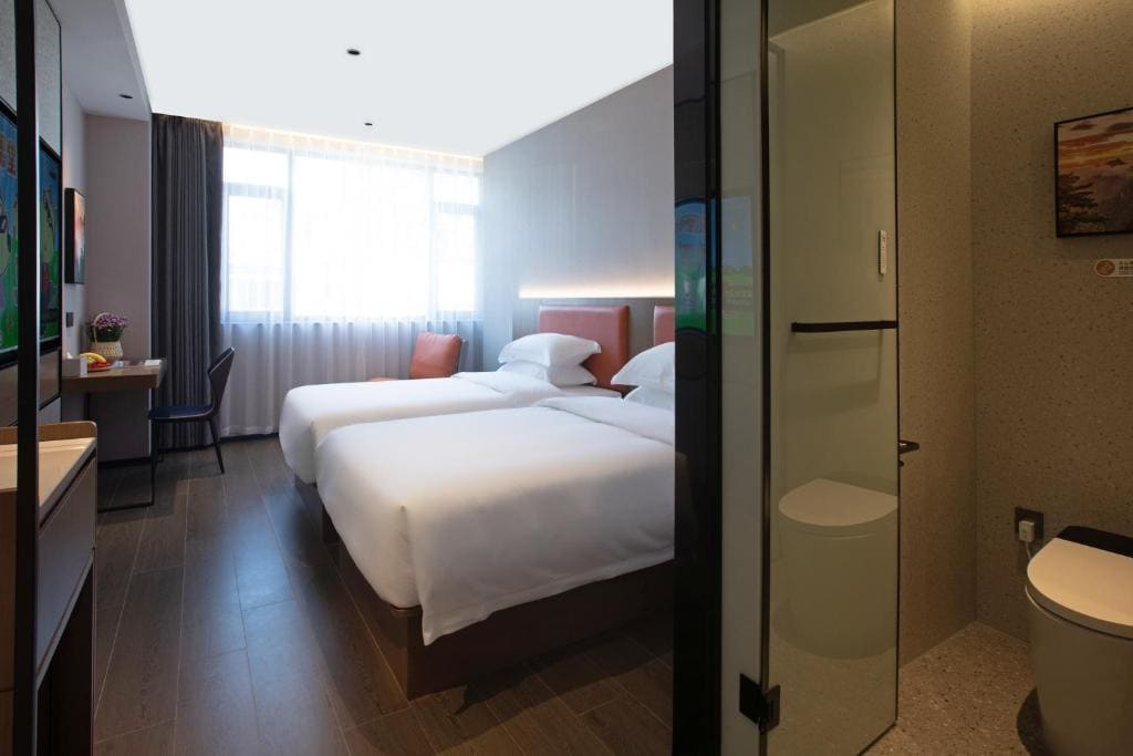 Superior Twin Room room - Image 3