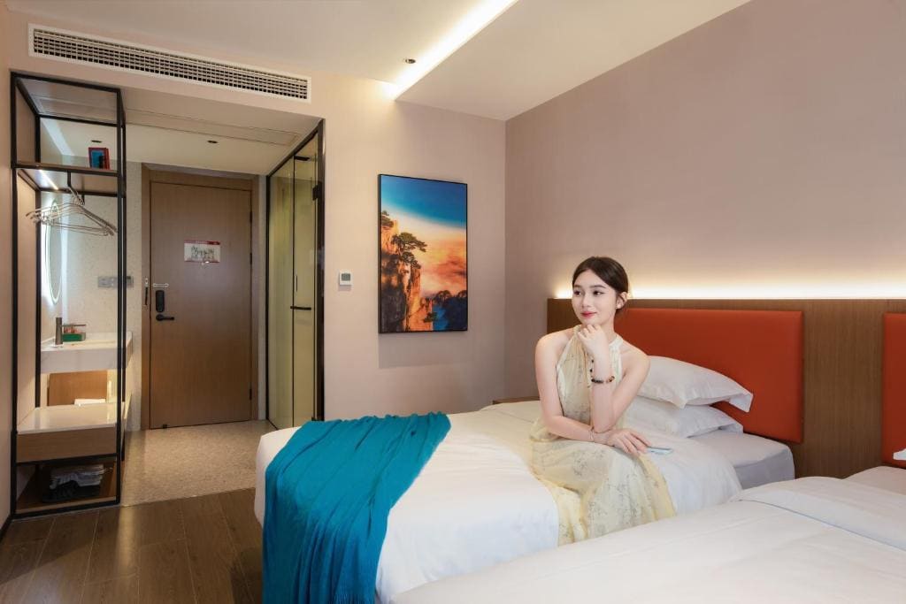 Superior Twin Room room - Image 2