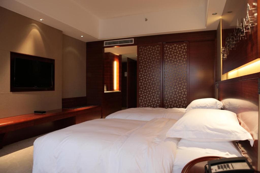 Superior Twin Room room - Image 2
