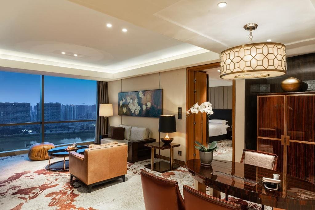 King Suite with River View room - Image 1