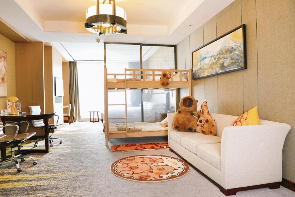 Junior King Suite - Kids Theme room - Image 1