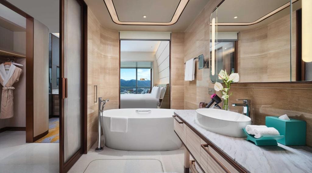 Classic King Room with City View room - Image 2
