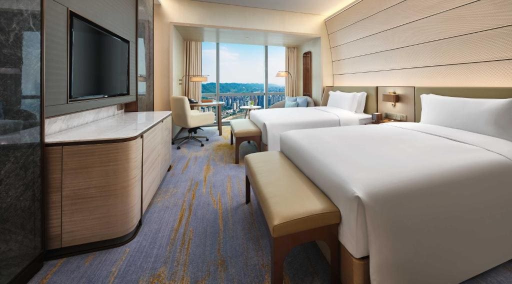 Classic Double Room with Two Double Beds and City View room - Image 1