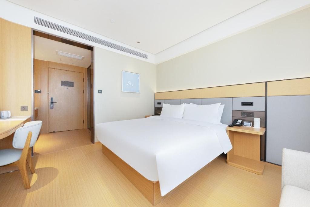 Superior King Room room - Image 3