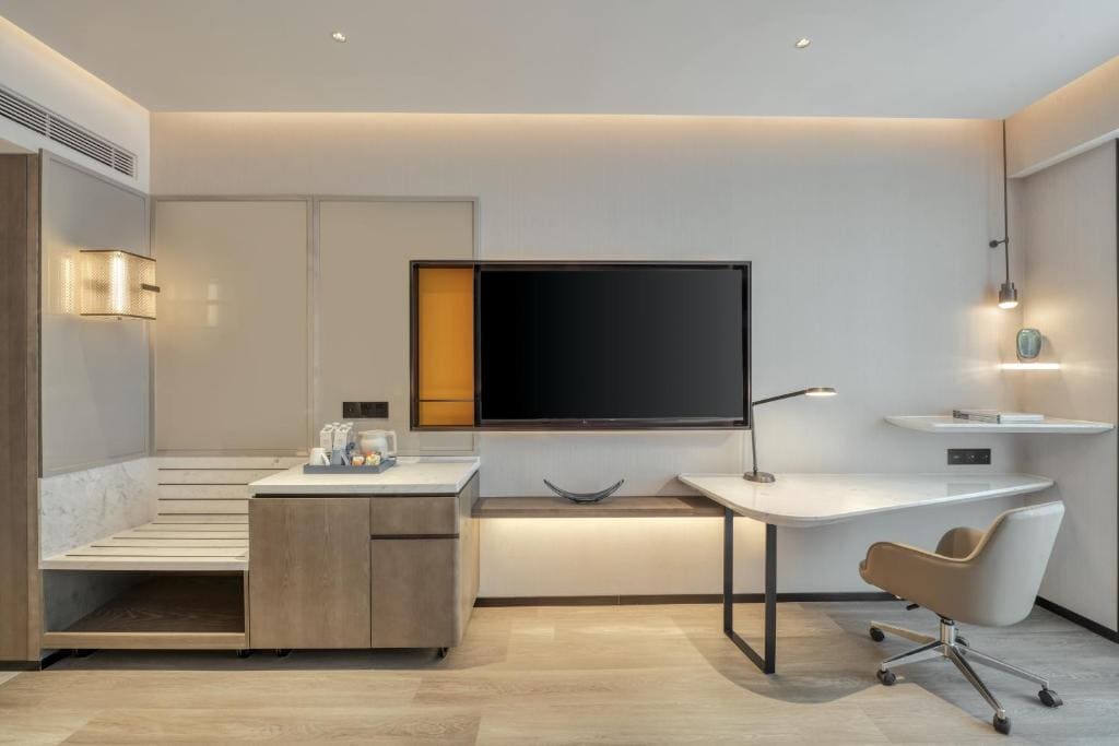 Standard Double Room with Two Double Beds room - Image 2