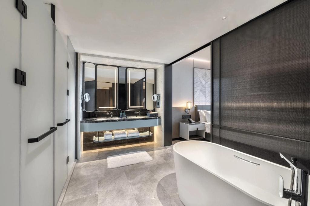 One-Bedroom Suite room - Image 1