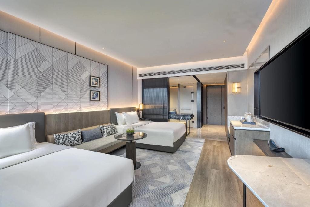 Standard Double Room with Two Double Beds room - Image 3