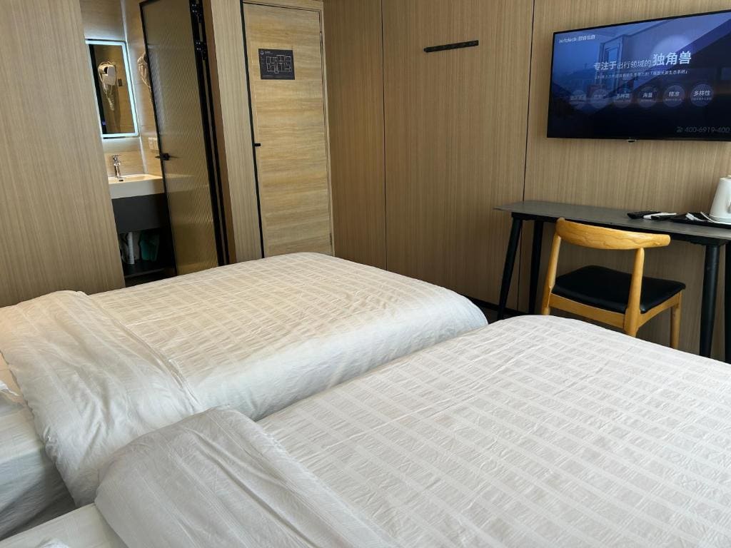 Twin Room B room - Image 1