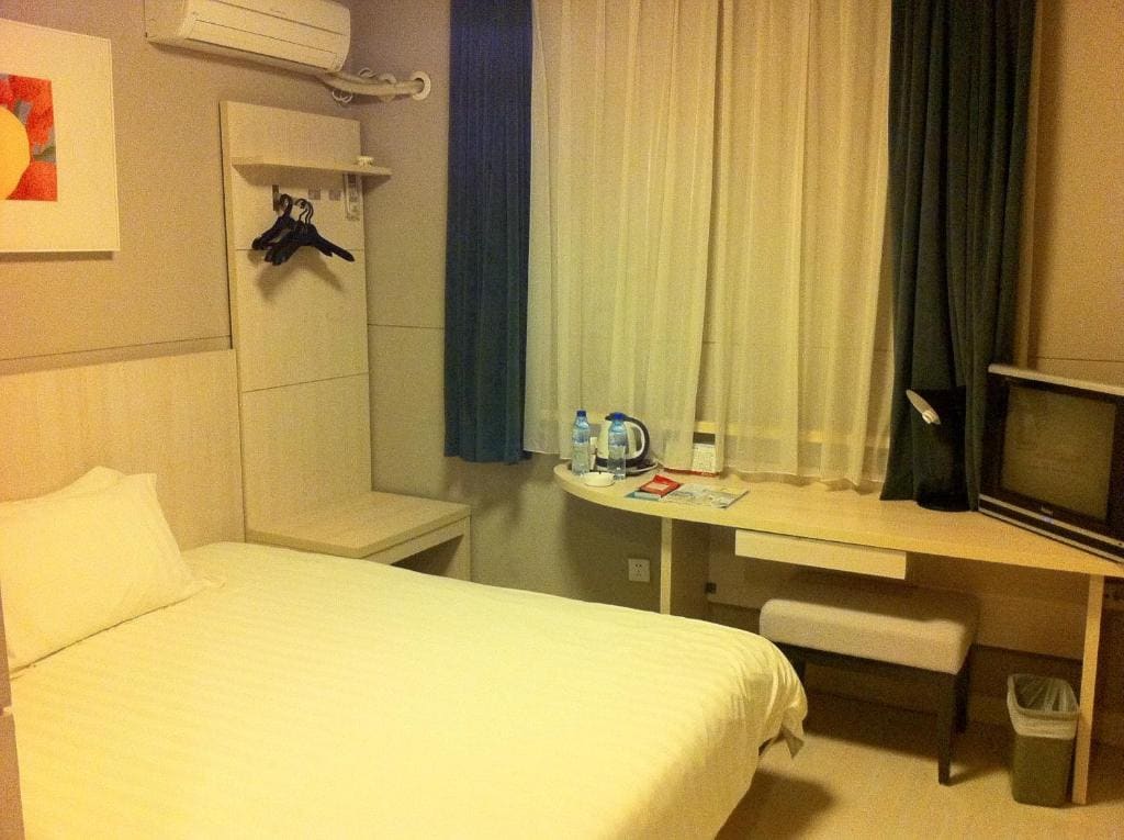 Business Room A room - Image 1