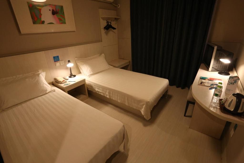 Standard Twin Room A room - Image 1