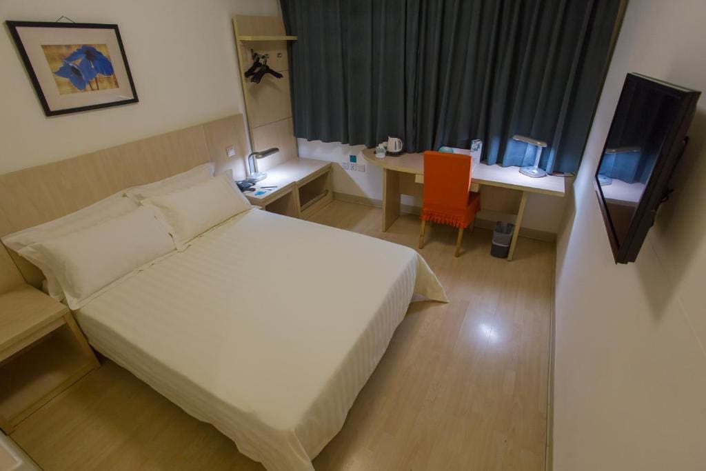 Mainland Chinese Business Double Room C room - Image 1