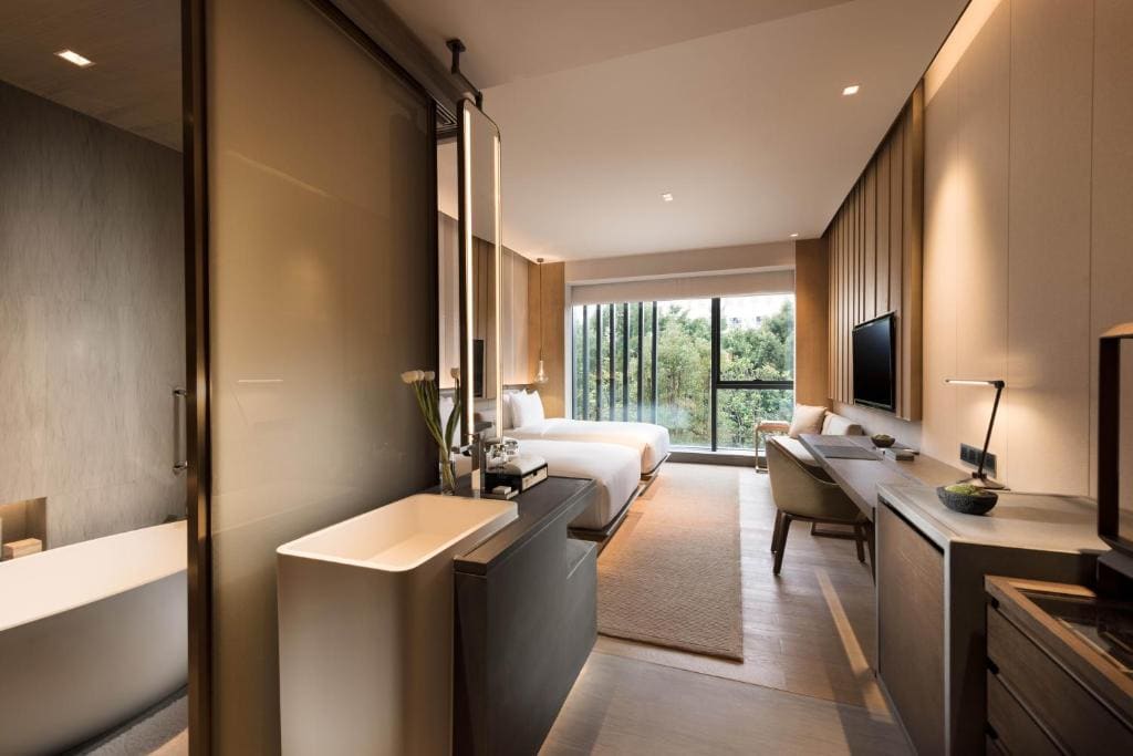 Deluxe Twin Room room - Image 1