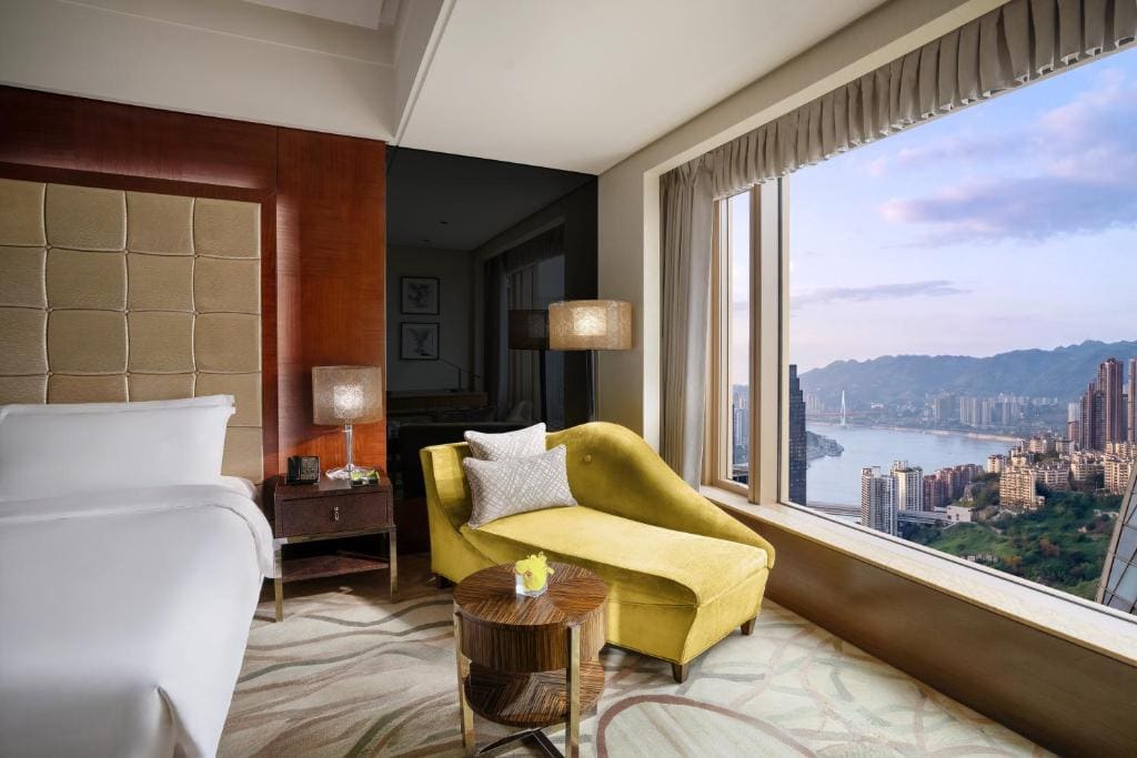 Executive Club Room King room - Image 3