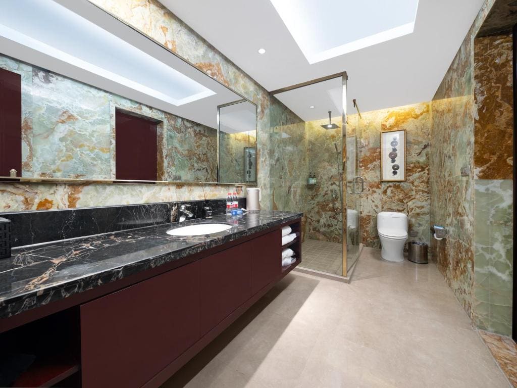 Three-Bedroom Suite room - Image 3