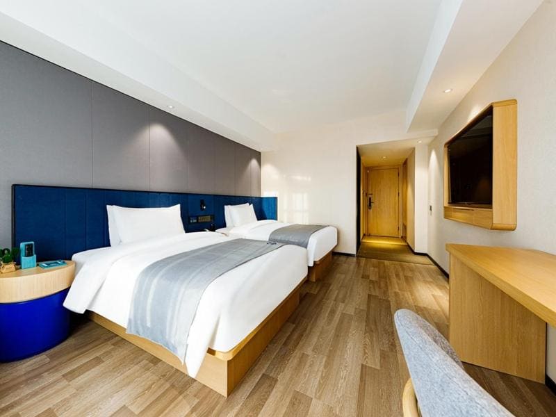Deluxe Twin Room room - Image 1