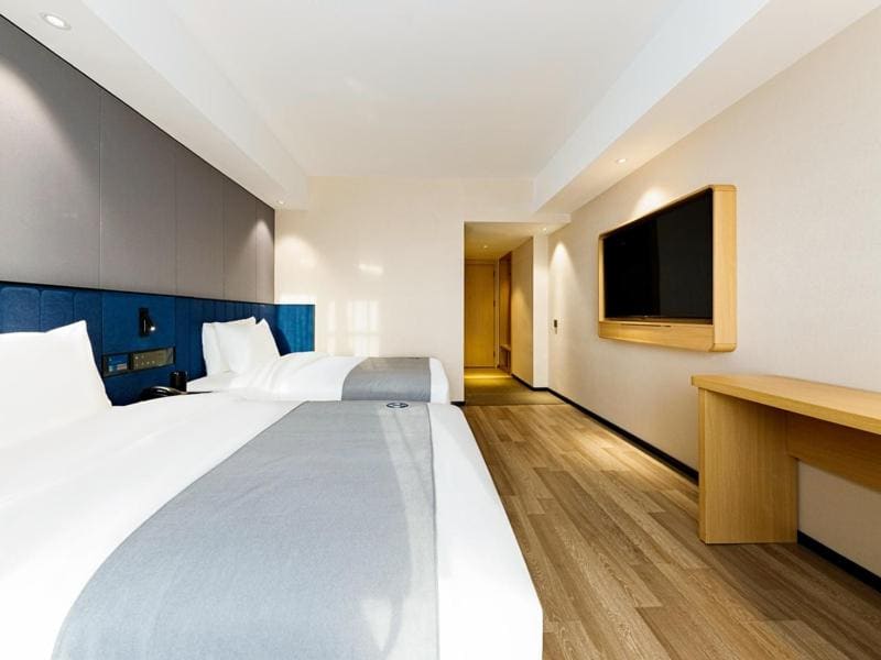 Deluxe Twin Room room - Image 2