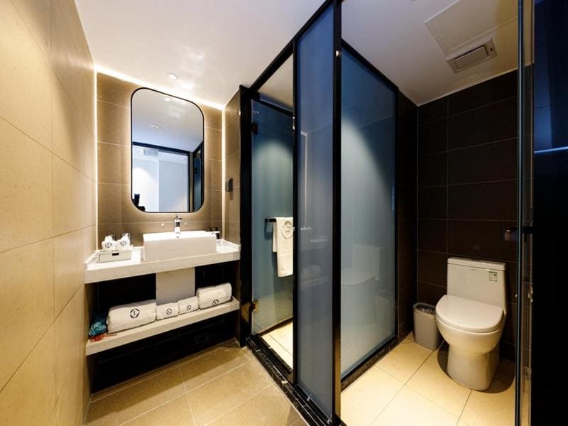Superior Twin Room room - Image 3