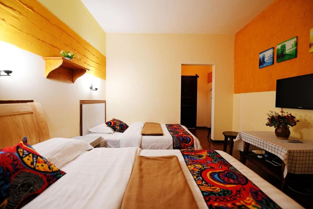 Deluxe Family Room room - Image 2
