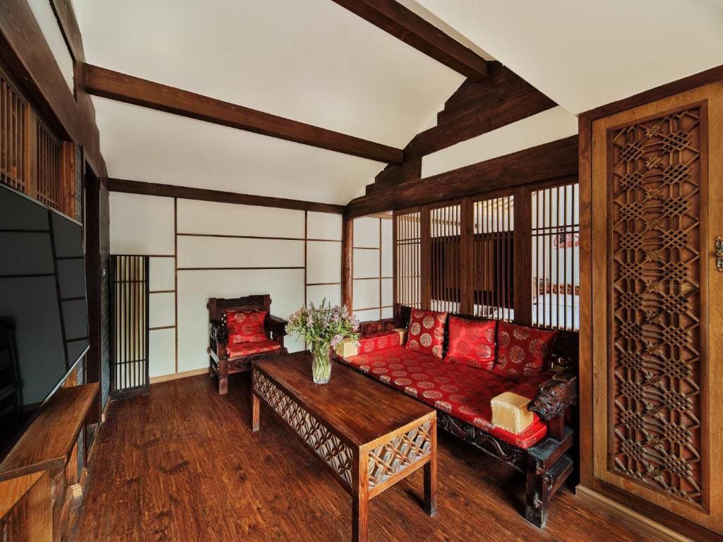 Deluxe Suite room - Image 3