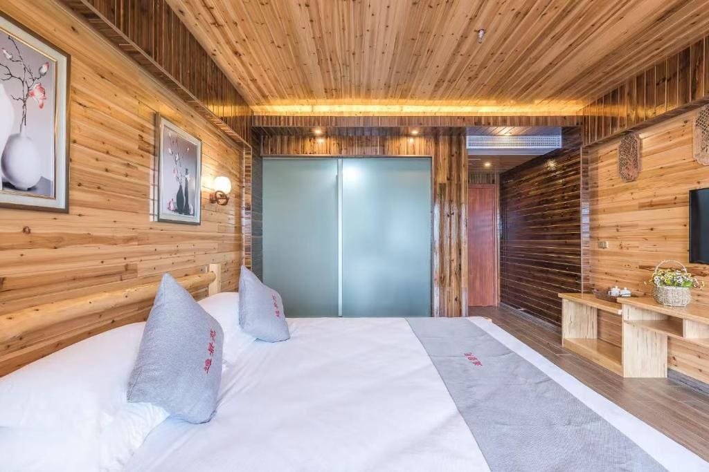 Double Room with Mountain View room - Image 1