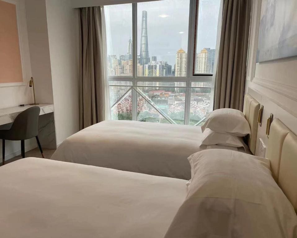 Deluxe Twin Room room - Image 2
