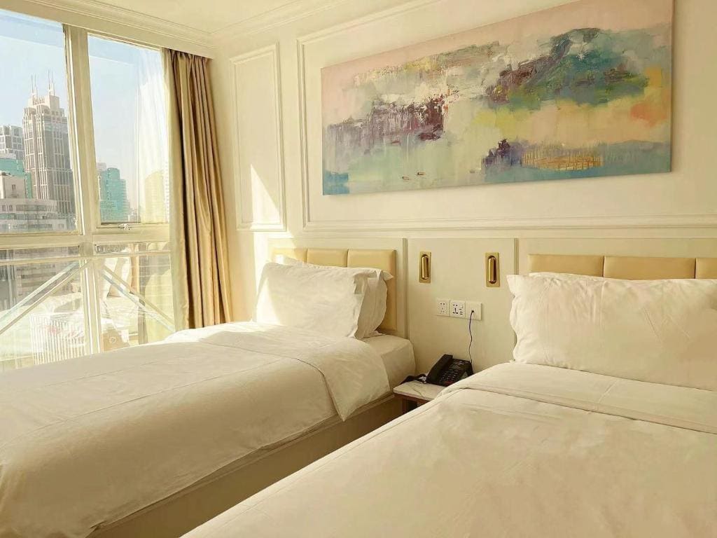 Deluxe Twin Room room - Image 1