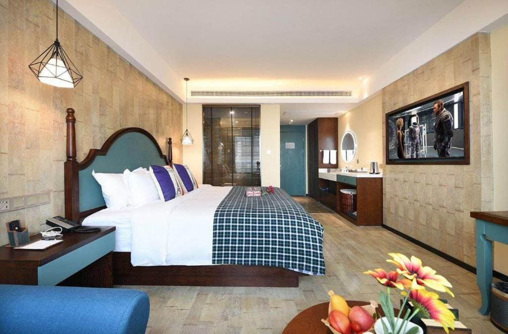 Business Double Room with Gym Access room - Image 2