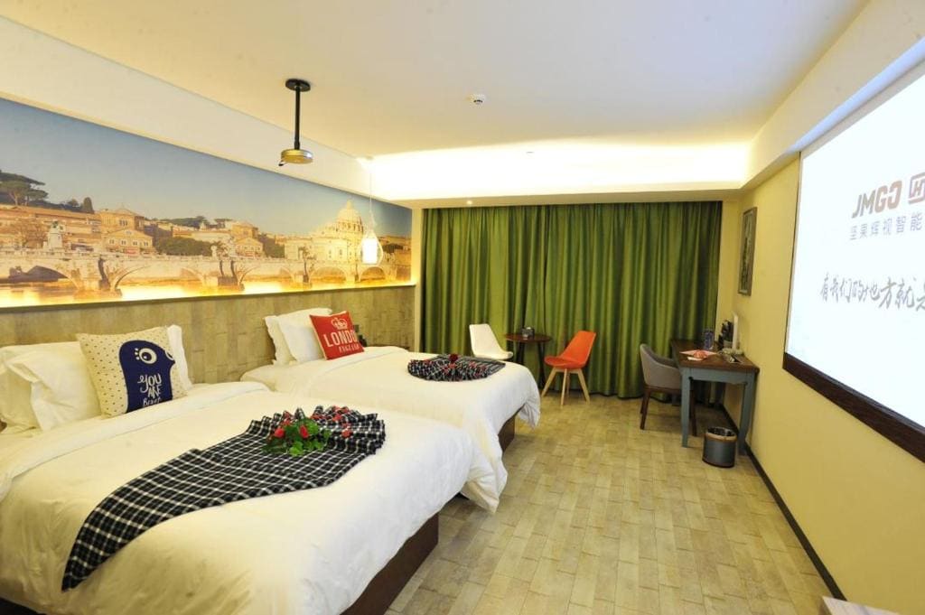 Deluxe Twin Room room - Image 3