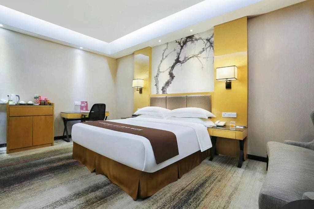 Single Room with Bath room - Image 2