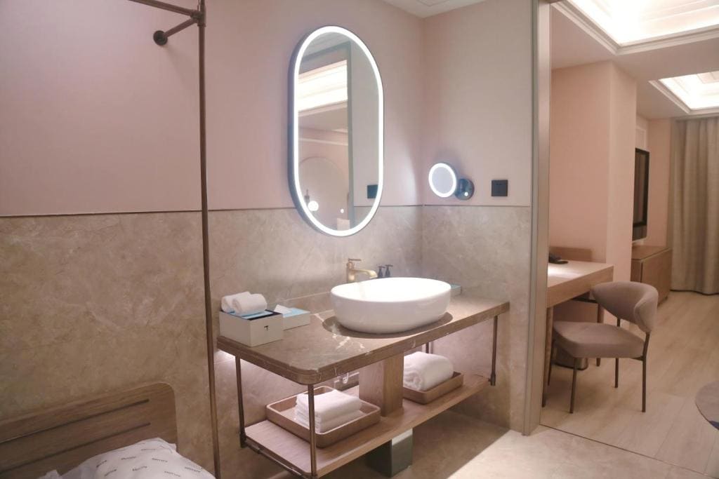 Deluxe Double Room room - Image 2